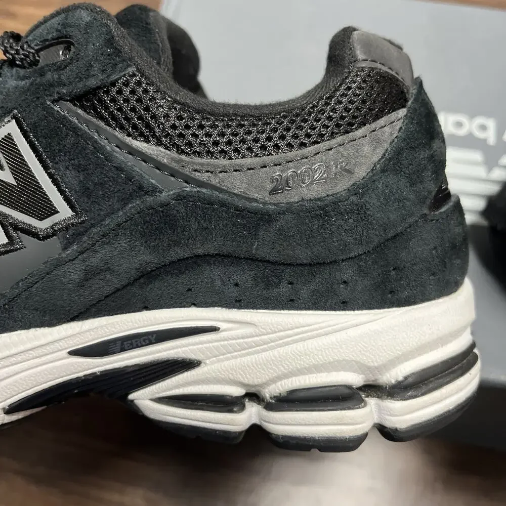 New Balance 2002R Women’s Black Gunmetal FLAWLESS Size 9 - Picture 7 of 8
